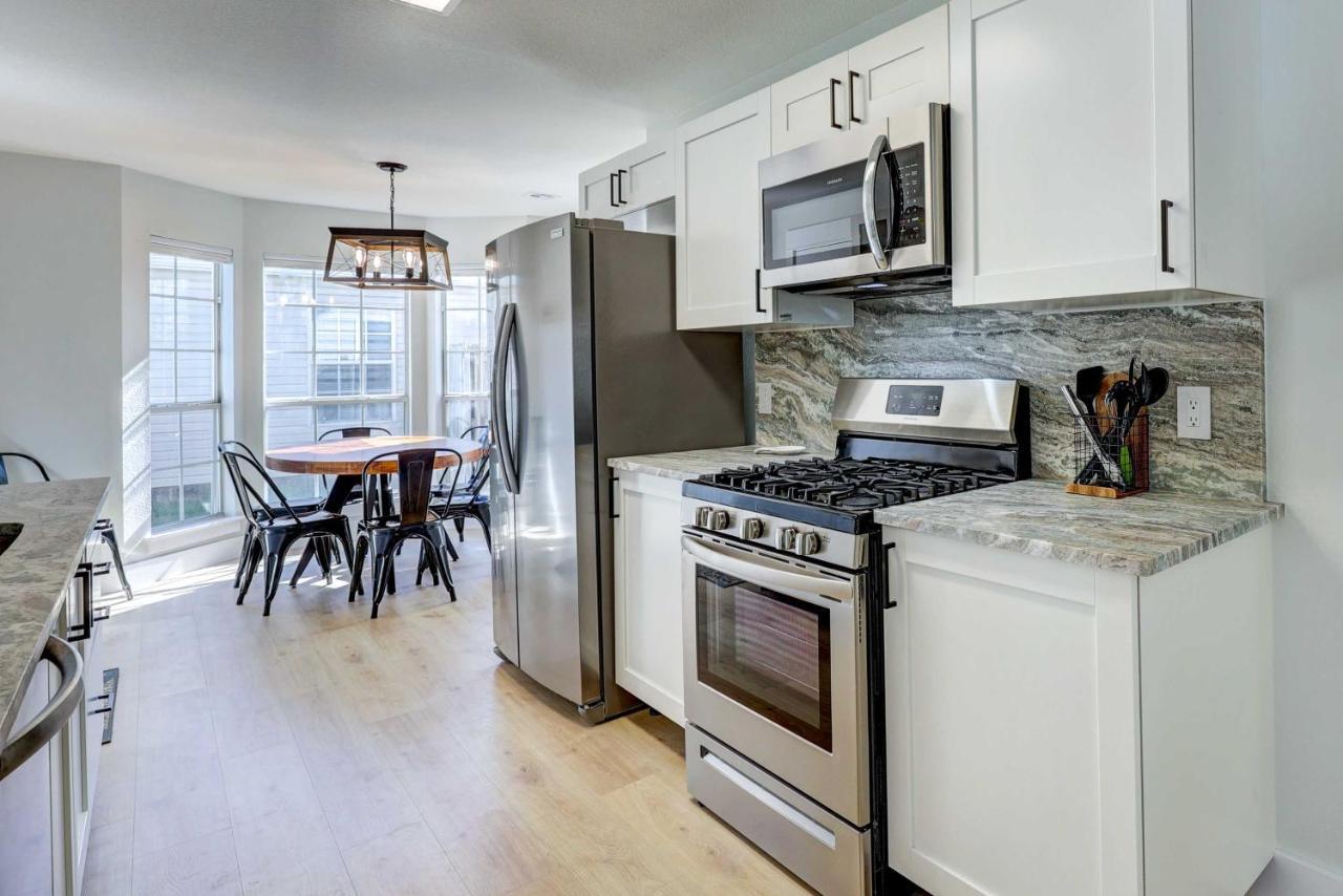 Chic Bentonville Home With Patio And Fire Pit! Экстерьер фото