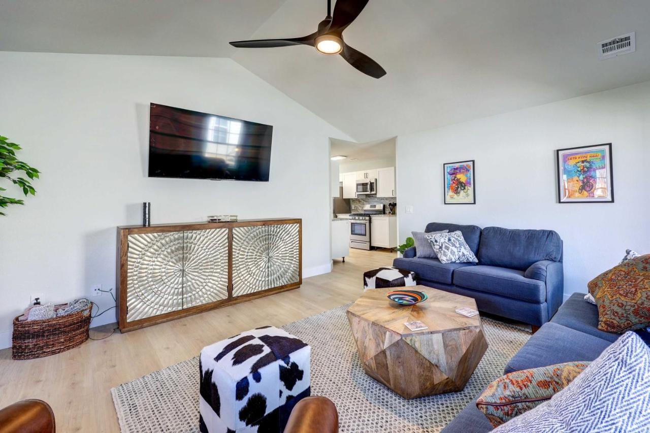 Chic Bentonville Home With Patio And Fire Pit! Экстерьер фото